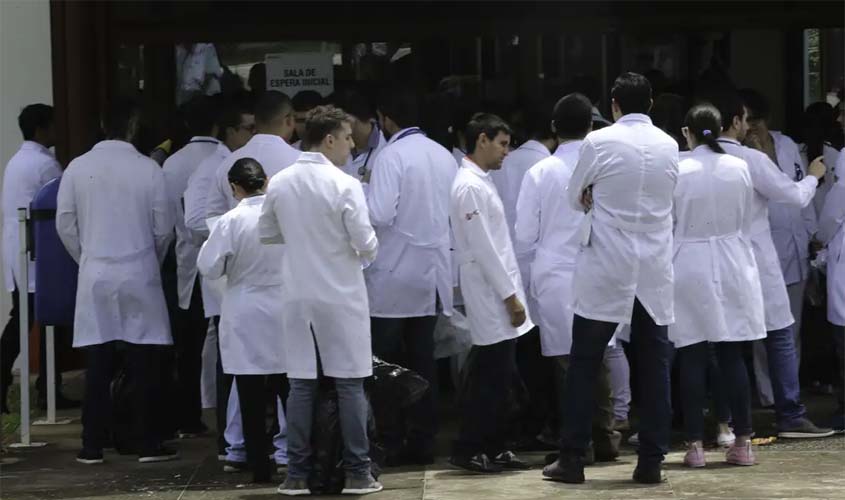 Revalida 2025/2: envio de diploma médico termina hoje