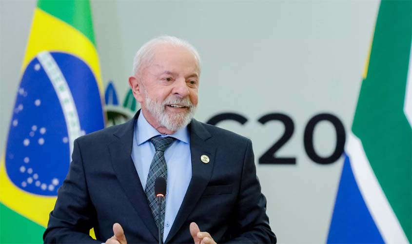 Lula acerta tom ao evitar antagonizar Bolsonaro