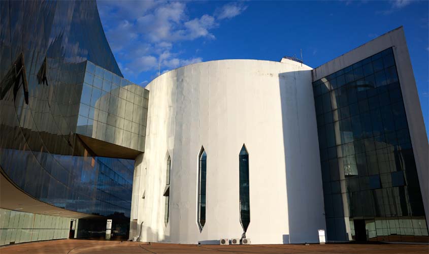 STF dá prazo à defesa de Bolsonaro sobre tornozeleira