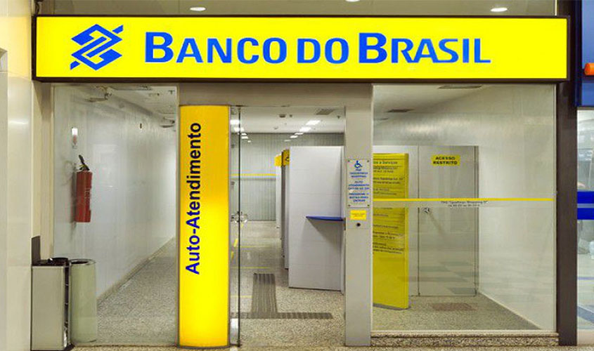 Bancos abrem em horário especial hoje