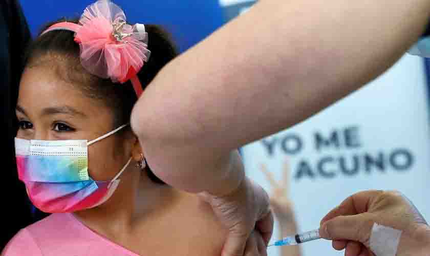 Queiroga diz que crianças serão imunizadas contra a Covid-19 'mediante prescrição médica'