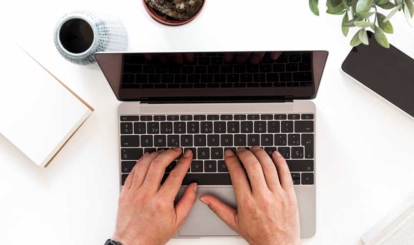 Como funcionam os slots em cassinos online