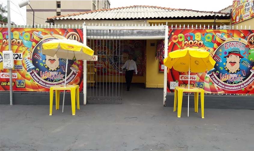 Criminosos invadiram a sede da Banda do Vai Quem Quer na madrugada deste sábado