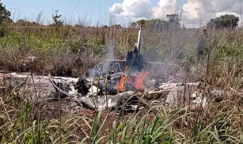 Cai avião que levava quatro jogadores e presidente do Palmas