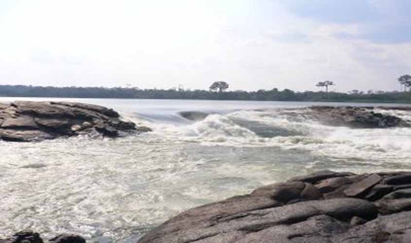 Estrada do Teotônio deve ligar o nada a lugar nenhum