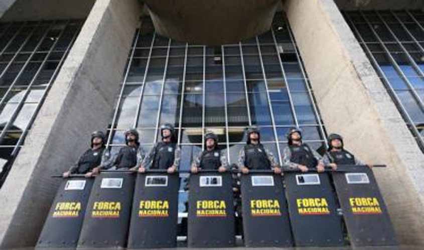 Parecer: não é necessária decisão judicial para remover invasores de prédios públicos