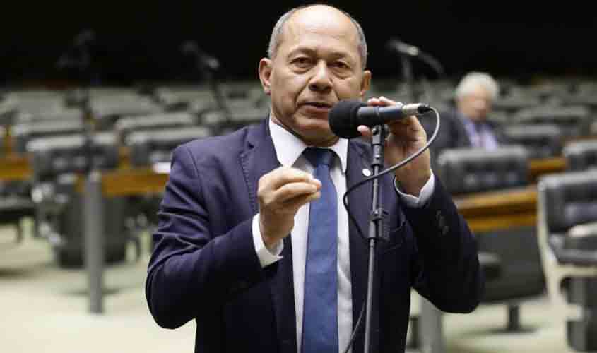 Coronel Chrisóstomo anuncia que bancada federal de Rondônia vai destinar R$ 11 milhões para comprar vacinas para o Estado