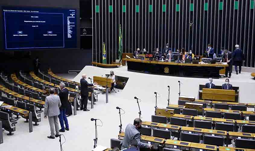 Senadores reagem com críticas à PEC da imunidade parlamentar 