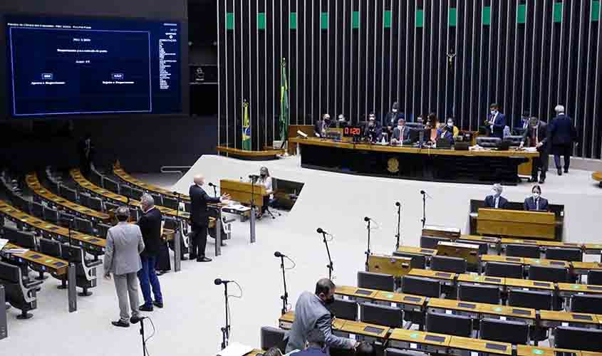 Senadores reagem com críticas à PEC da imunidade parlamentar