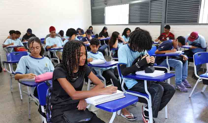 Pé-de-Meia chega hoje para quem se formou no ensino médio em 2024