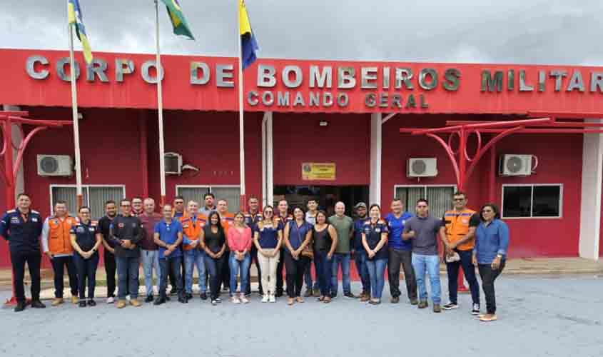Equipes da Defesa Civil Municipal participam de curso de aprimoramento das técnicas e estratégias de prevenção e resposta a desastres