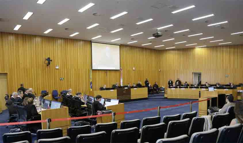 TST define 21 novas teses vinculantes