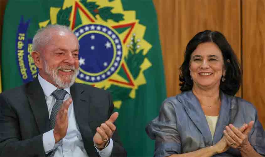 Governo anuncia vacina 100% nacional contra a dengue no SUS em 2026