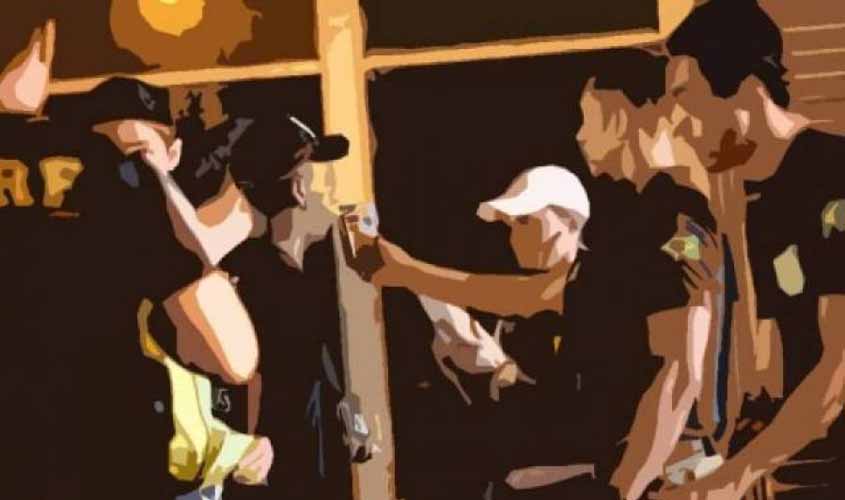 Bêbado e sem CNH, rapaz de 22 anos acaba preso ao atingir viatura da polícia com moto em Vilhena