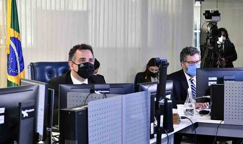 Pacheco determina apuração de gesto de assessor do Planalto durante sessão do Senado