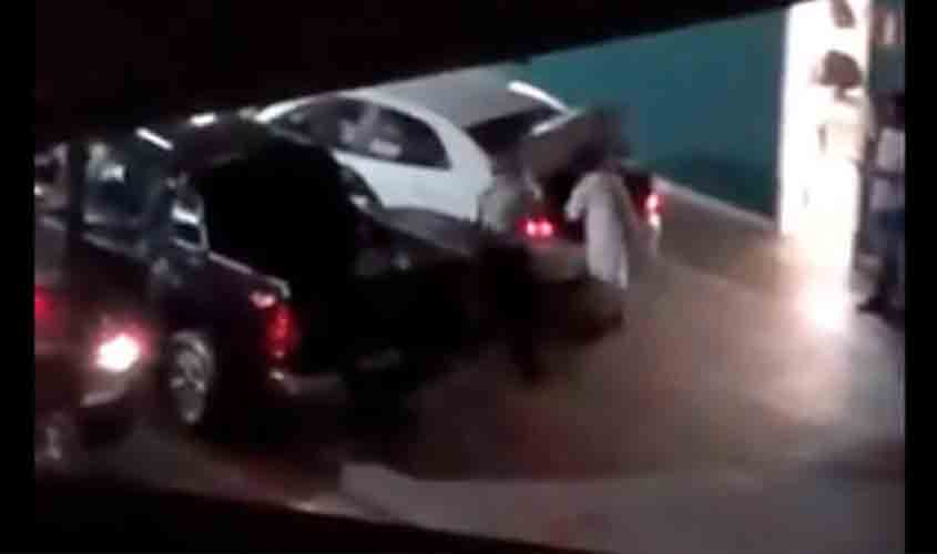 Vídeo mostra grupo de empresários que furaram fila recebendo vacina contra Covid-19