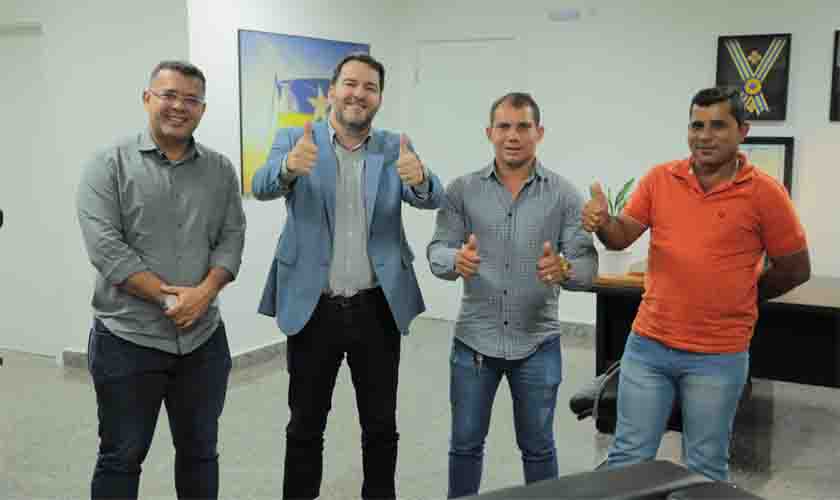 Presidente Alex Redano anuncia investimentos que somam R$ 1,6 milhão para Nova Mamoré