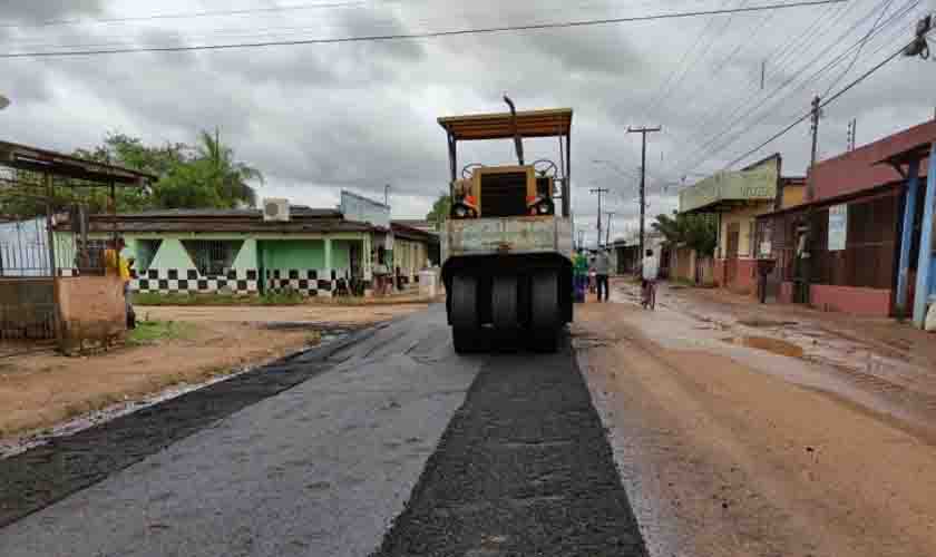 Serviços de recapeamento contemplam rua Petrolina