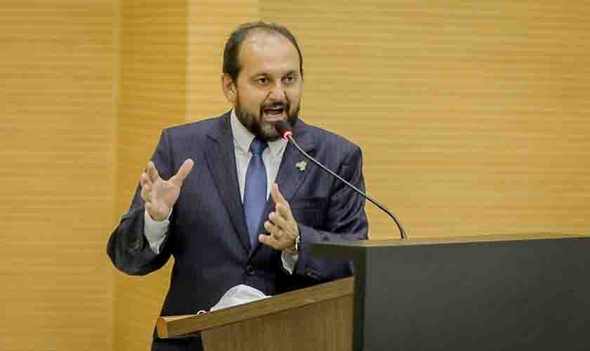 Parlamentares derrubam veto do Governo ao projeto do deputado Laerte Gomes que proíbe reajuste do IPVA