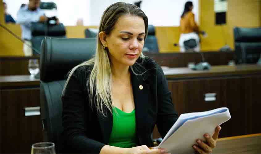 Com trecho alagado e população isolada, BR-425 entra na pauta da deputada Cláudia de Jesus