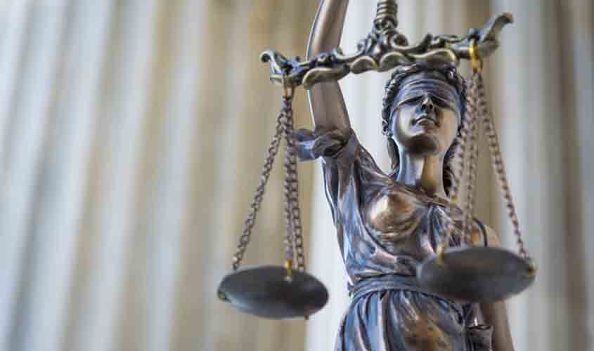 Ação entre advogado e cliente deve ser ajuizada na Justiça comum