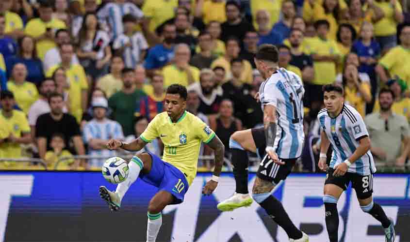 Cheio de desfalques, Brasil visita Argentina pelas Eliminatórias