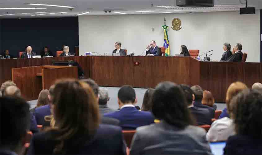STF encerra primeiro dia do julgamento de Bolsonaro e aliados