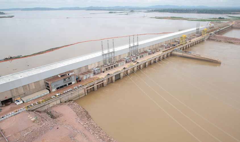 Fora, usinas do Madeira!