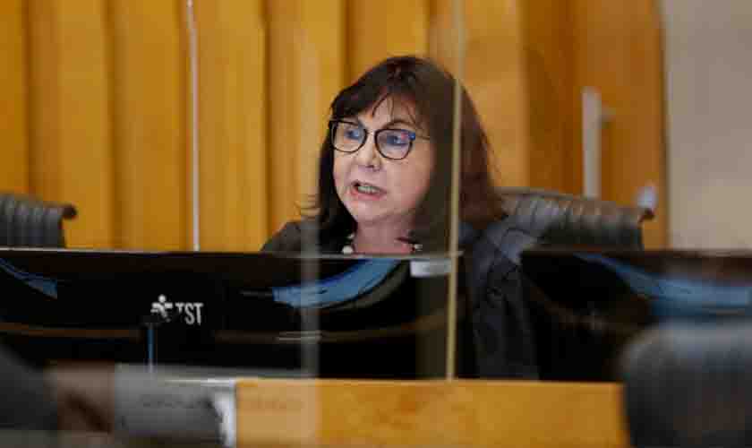 Empresa de logística vai indenizar ajudante de entrega que recebia valores