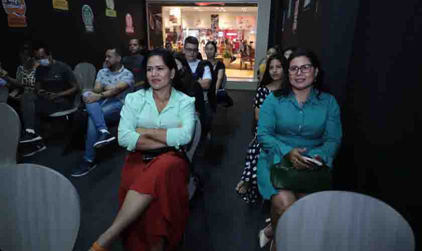 'Estação Turismo' apresenta circuitos e discute o combate ao turismo sexual