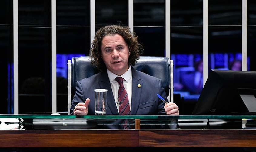 PEC do quinquênio passa pela segunda sessão de discussão  