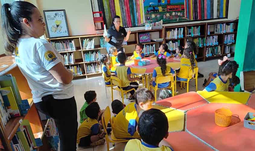 Escola Cosme e Damião participa da comemoração do Dia Nacional do Livro Infantil na Biblioteca Francisco Meirelles