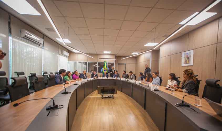 Estratégias para regularização fundiária no estado são alinhadas pelo governo de RO em reunião, em Brasília