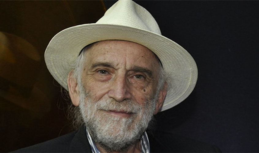 'Mussolini diz que só um povo armado é forte e livre'