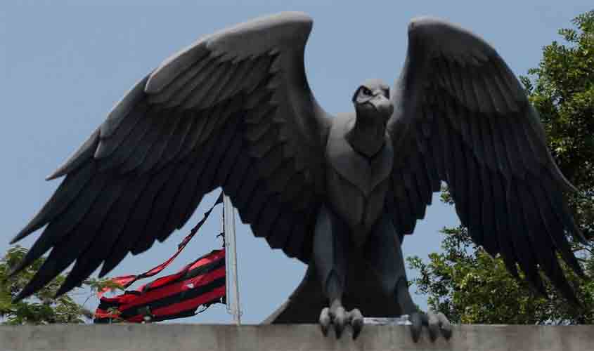 Justiça mantém ação contra 8 acusados de incêndio no Ninho do Urubu