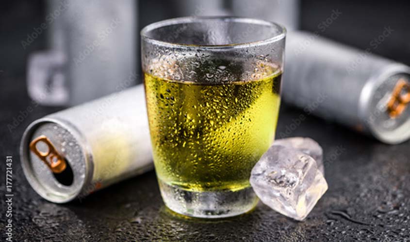Bebidas energéticas e esportivas são inapropriadas para menores de 18 anos