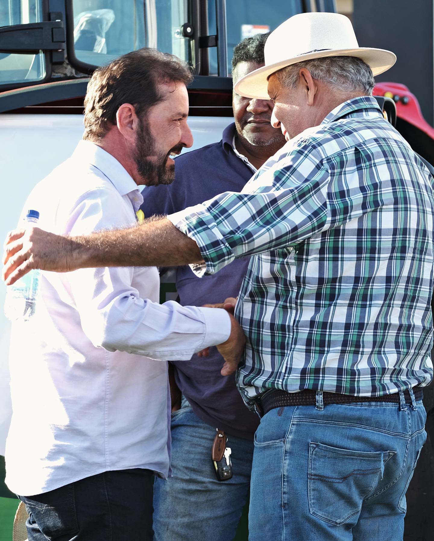 Instalador de linha telefônica consegue reconhecimento de dano existencial por jornada excessiva