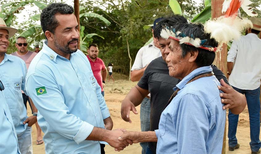 Prefeito Isaú Fonseca recebe homenagem do povo Gavião na RRSI