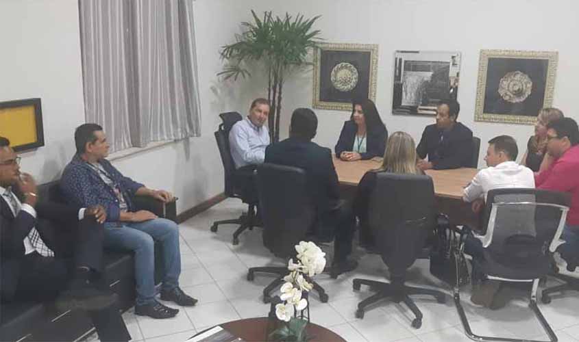 Prefeito discute possibilidades de financiamento, junto a CEF, para obras em Porto Velho