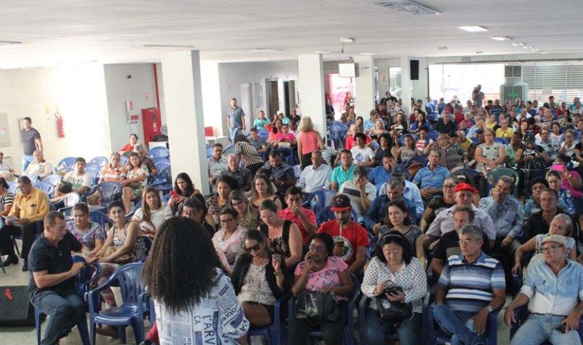 Sindicatos convidam bancada federal para discutir reforma da previdência. Só Mauro Nazif atende ao convite