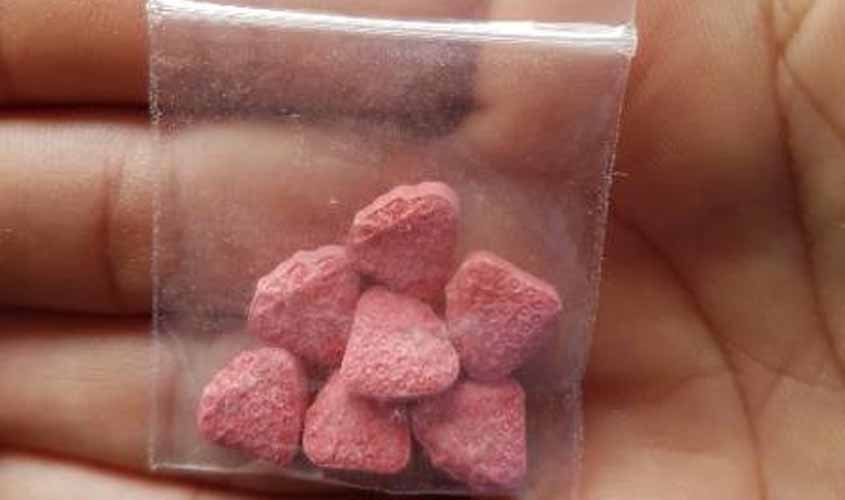 PF apreende drogas sintéticas e identifica jovens universitários que recebiam produtos pelo Correio em RO