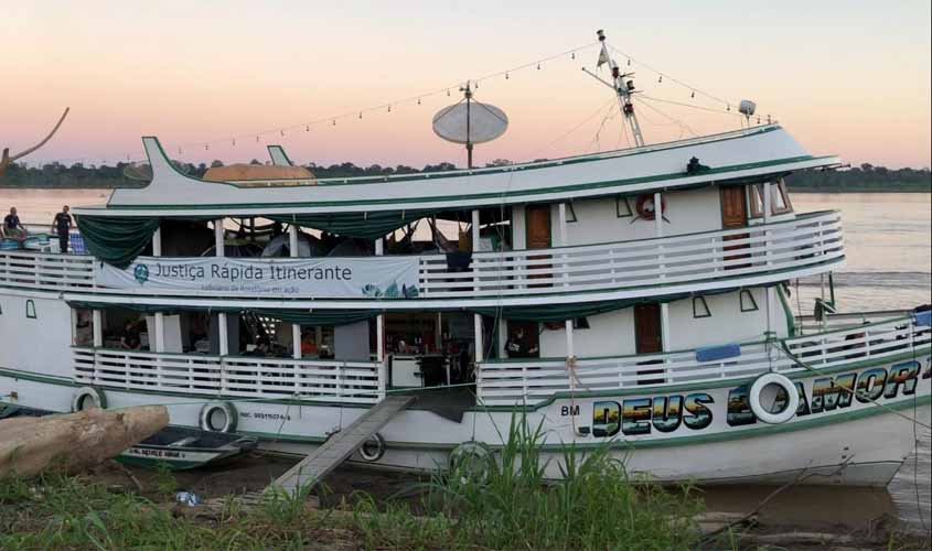 Justiça Rápida Itinerante: magistrados se emocionam ao ver agricultora receber Certidão de Óbito do marido após 20 anos de sua morte