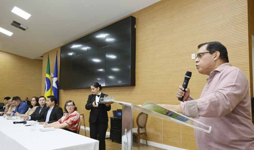 Organizações da sociedade pedem a Eyder Brasil nova legislação para parcerias com o Estado