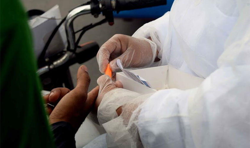 Brasil tem mais de 39 mil casos confirmados de Covid-19 em 24 horas; óbitos são quase 55 mil