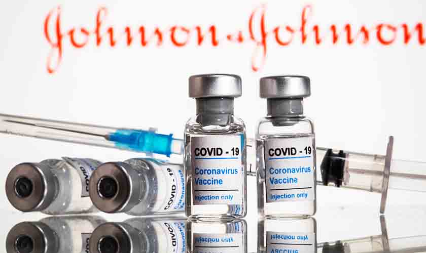 Mariana Carvalho acompanha chegada de vacinas da Janssen doadas pelos EUA