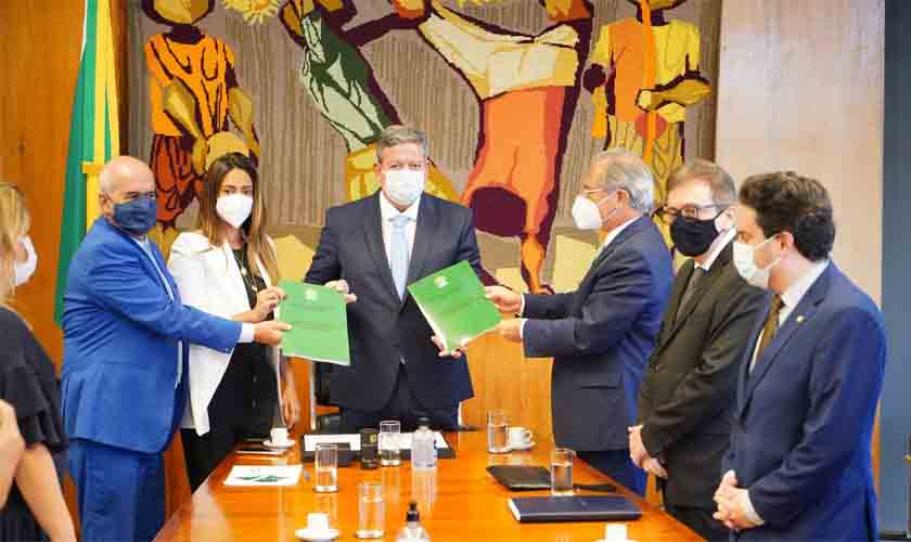 Paulo Guedes: reforma vai tributar rendimentos de capital e dividendos