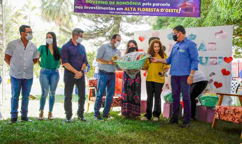 Seas entrega kit enxoval do programa “Mamãe Cheguei” a gestantes