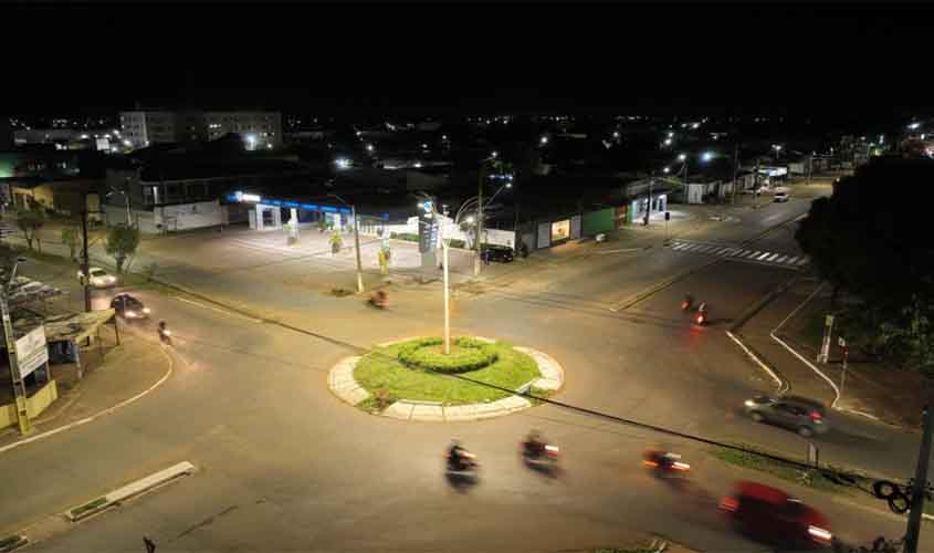 Instalado novo sistema de iluminação em rotatória da zona Leste de Porto Velho