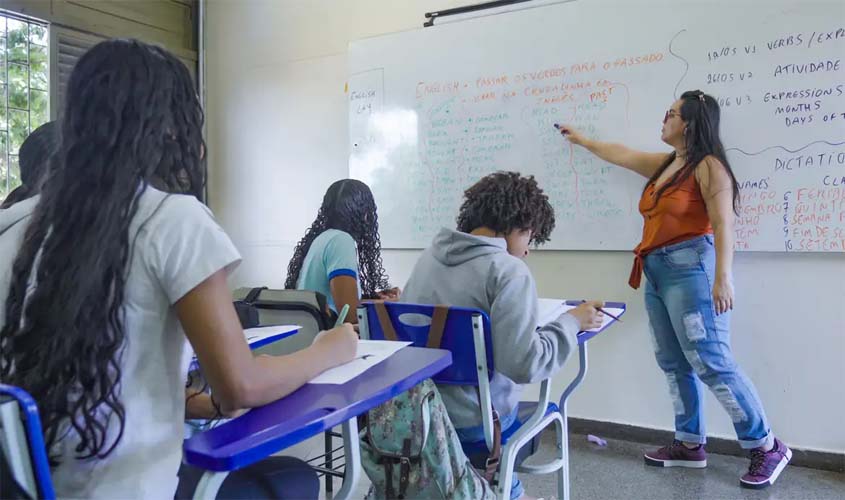 PND 2025 contrata mais de 10 mil professores