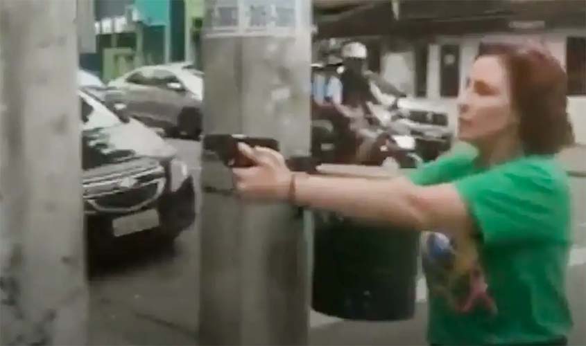 AGU envia à Itália defesa da extradição de Carla Zambelli